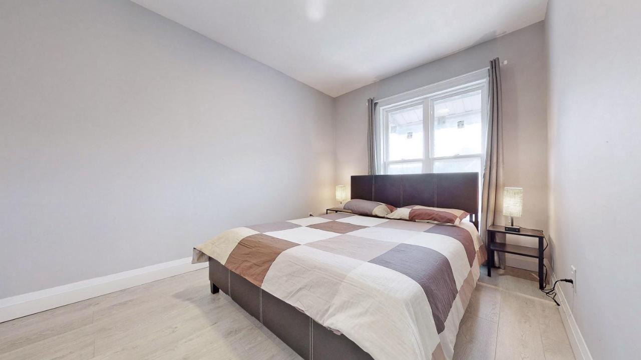 Three Bedroom In Хамилтън Екстериор снимка